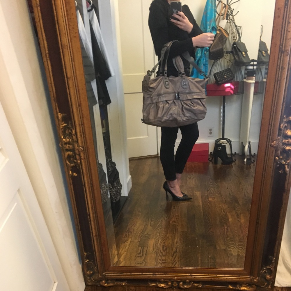 BCBGMAXAZARIA Shoulder Tote Gray/Taupe Bag